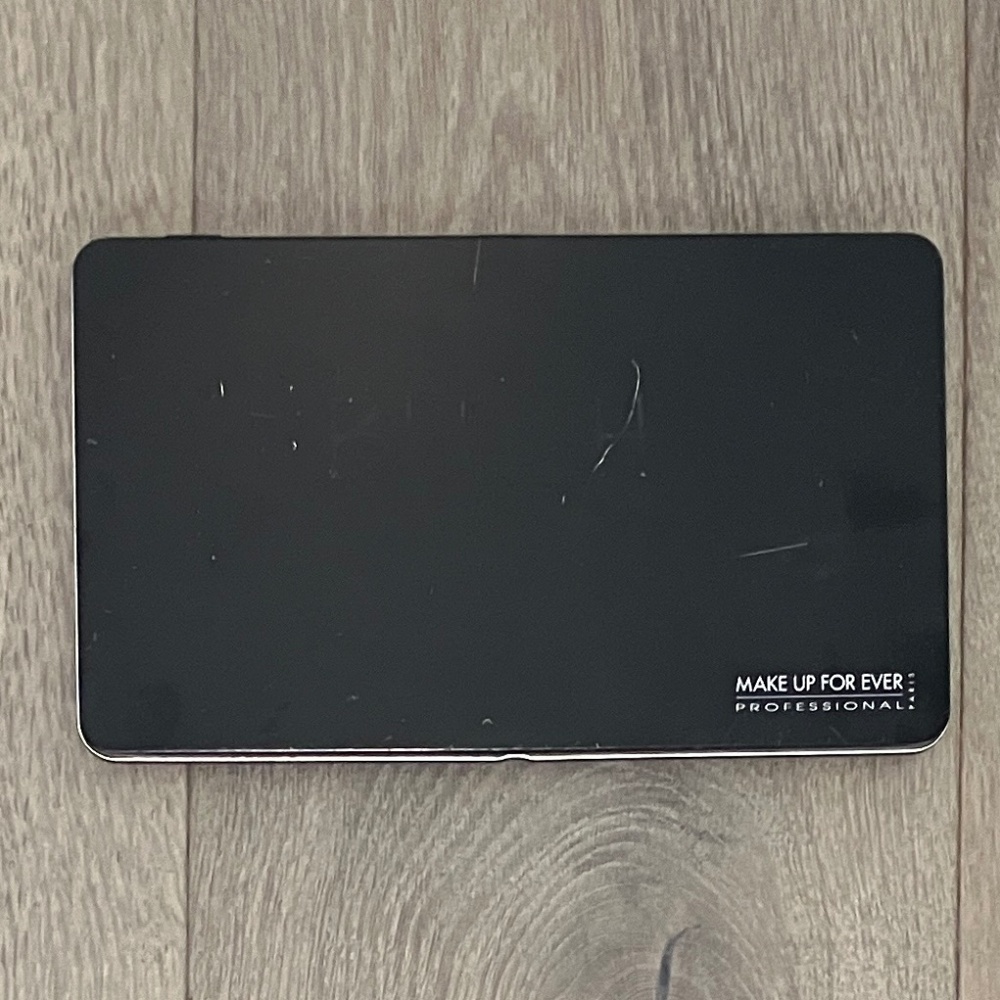 Make Up For Ever Magnetized Customizable Makeup Palette, Large, Black